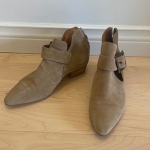 AQUAITALIA ABOOTS , size 6.5
